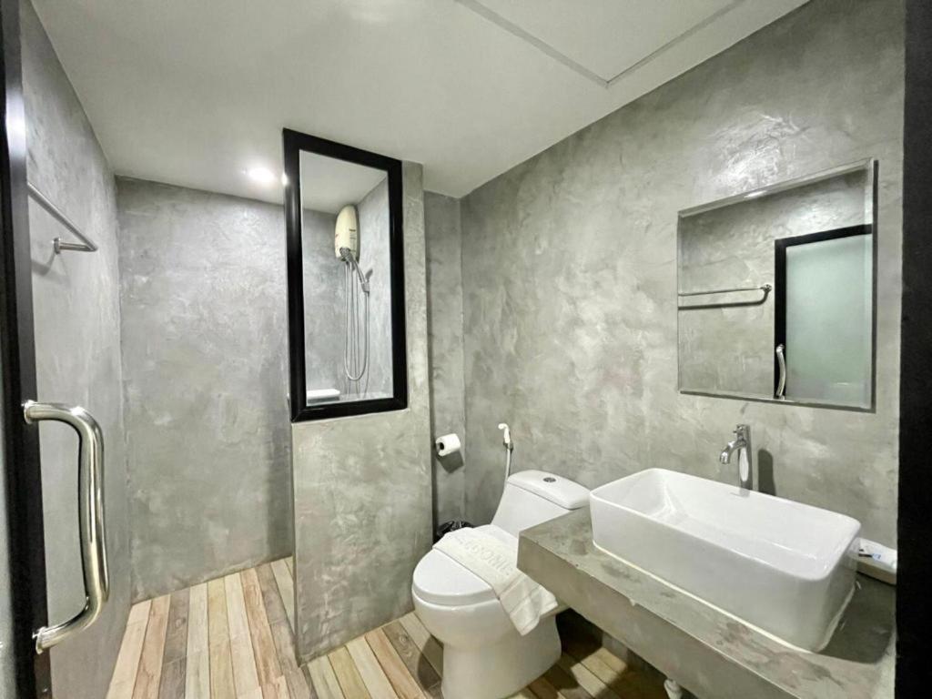 Thai Hotel Krabi Bagian luar foto