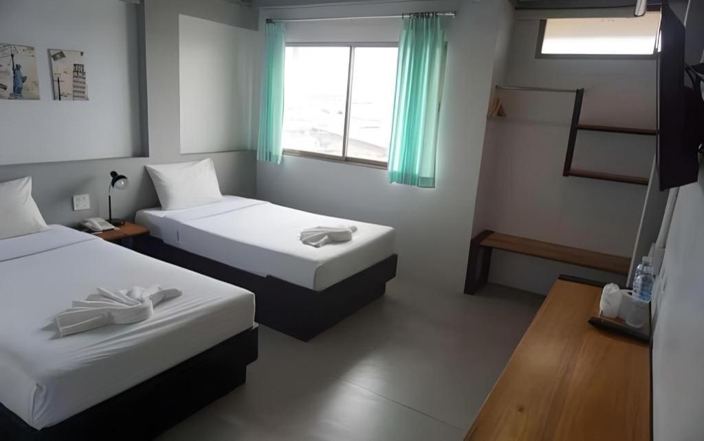Thai Hotel Krabi Bagian luar foto