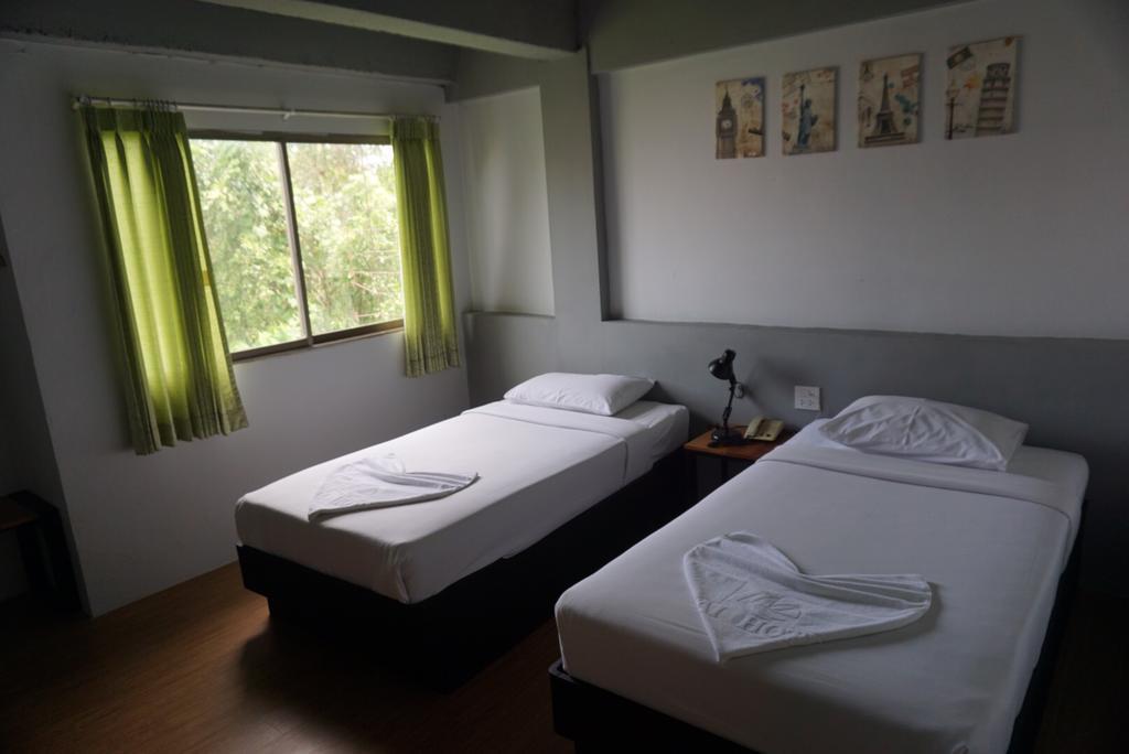 Thai Hotel Krabi Bagian luar foto