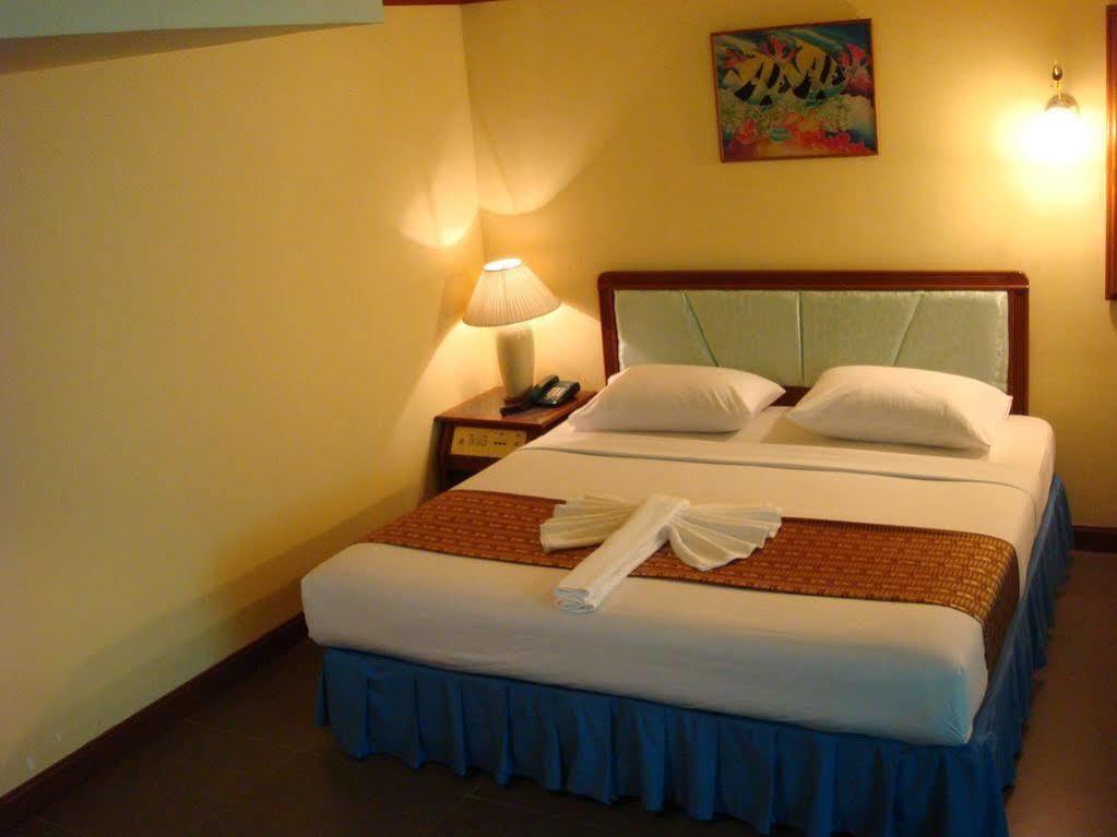 Thai Hotel Krabi Bagian luar foto